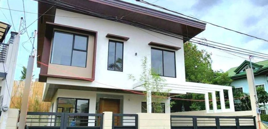 5 BR Elegant Home with Jacuzzi at BF Northwest, BF Homes, Paranaque